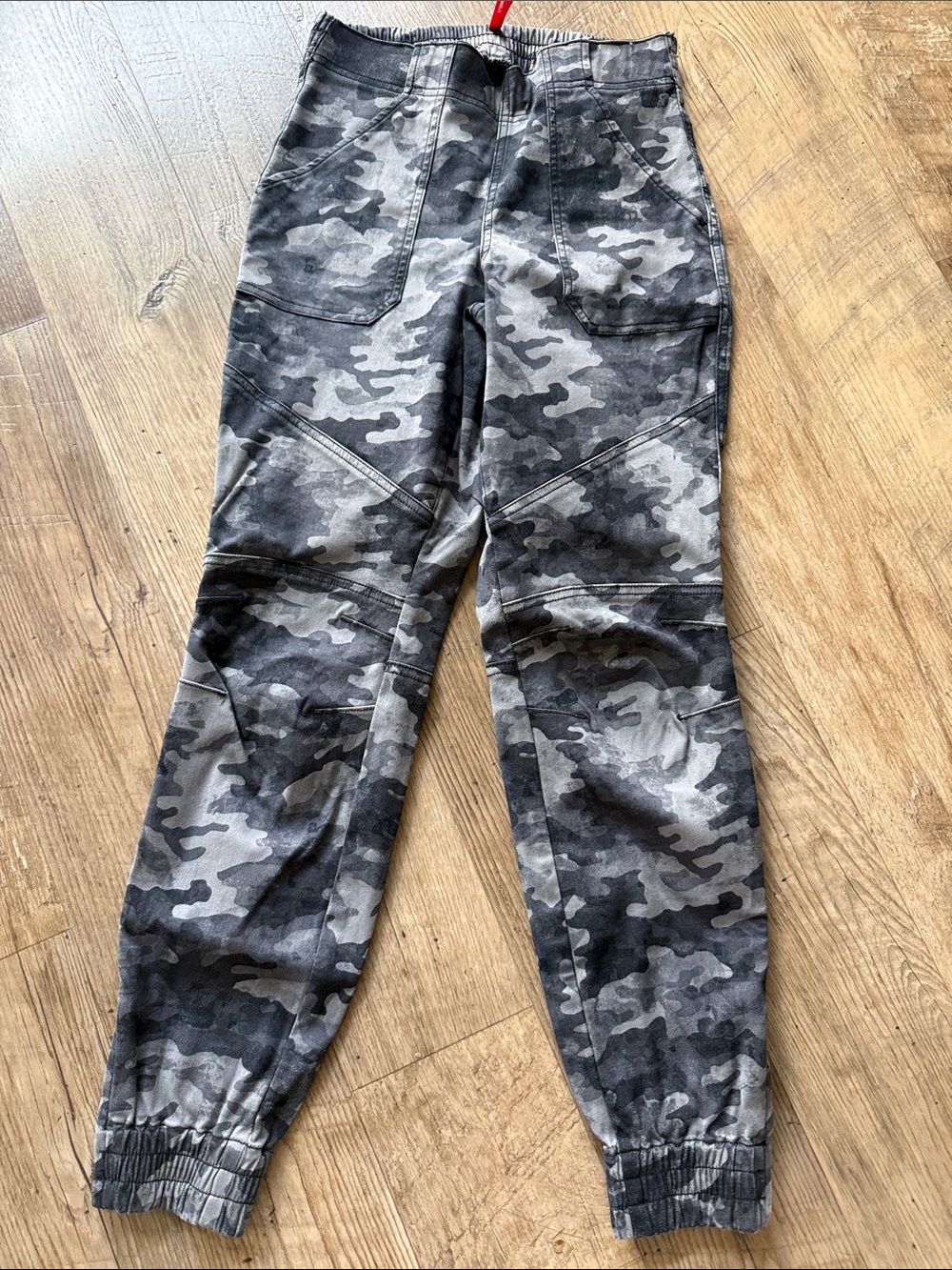 SPANX Gray Camo Jogger Pants